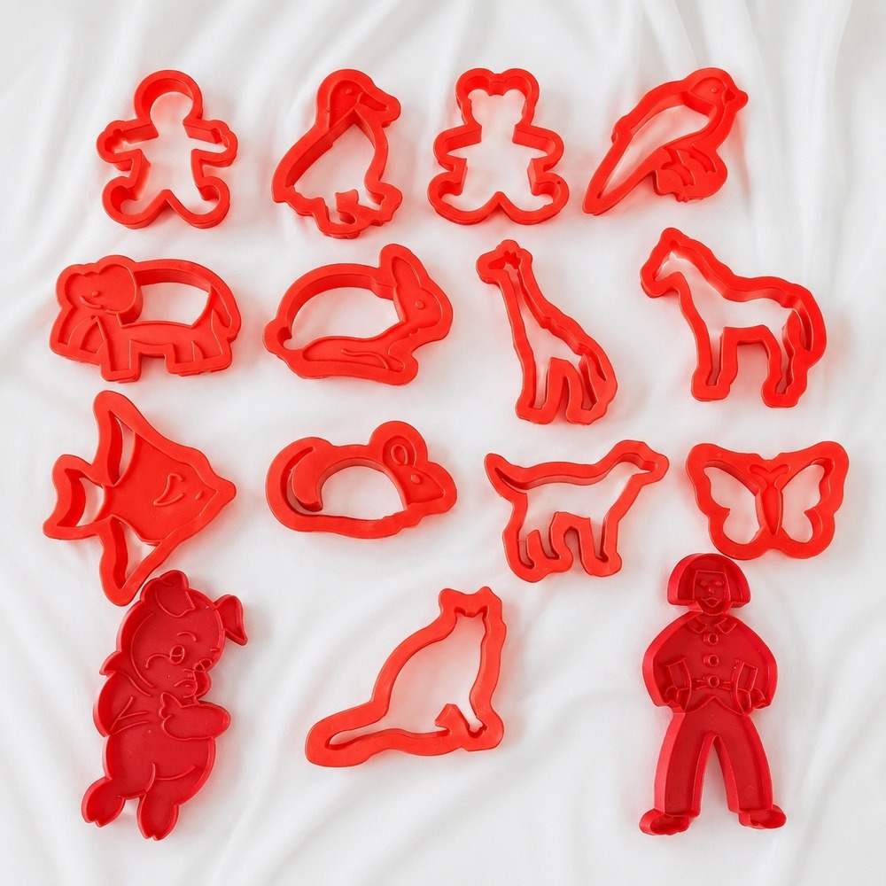 15 Pc Animal Cookie Cutter Set Plastic Sandwich Cutter Butterfly Cat Dog